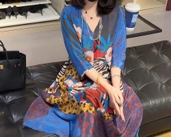 V領大花連衣裙